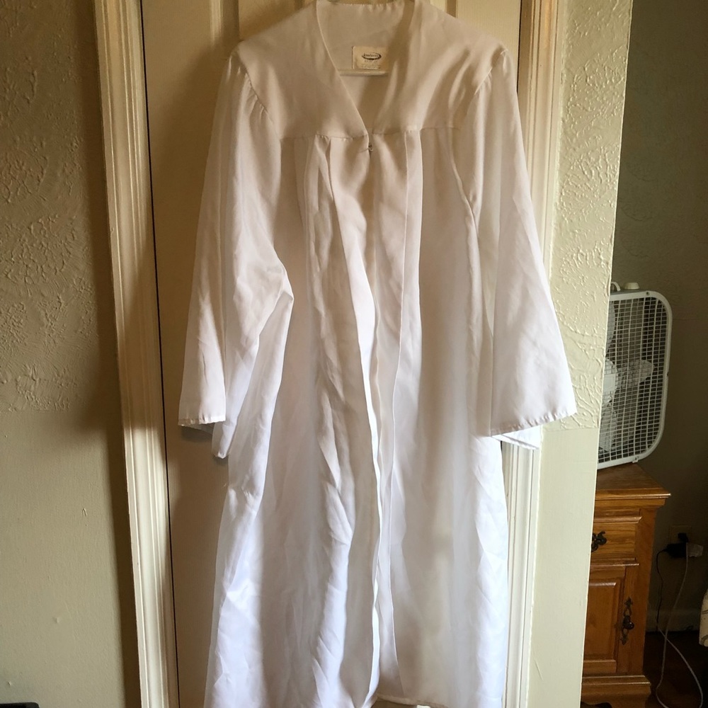 Jostens Graduate Gown